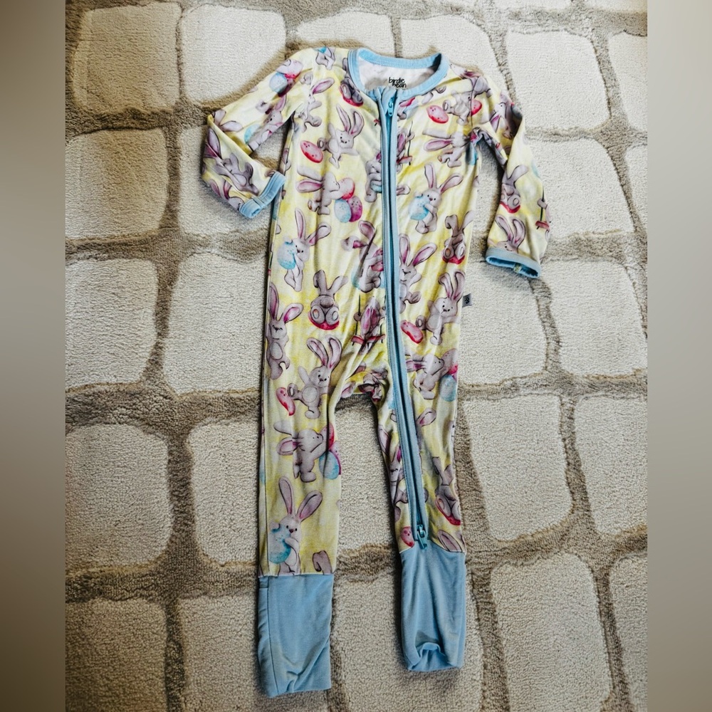 Birdie Bean 3-6 Mos Bunny Print Easter One Piece Pajamas. Convertible feet. VGUC